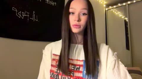 MOLLYYYY dont forget to give me a thumb up online show from November 4, 12:37 pm