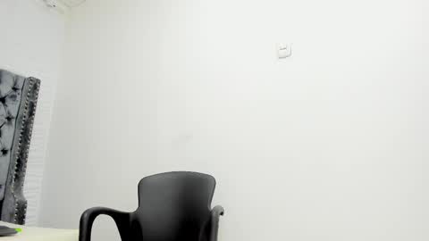 DOUGLAS online show from October 2, 1:07 pm