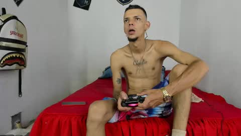 Snapshot of douglas_gallegos chatting on February 10, 4:47 pm douglas_gallegos online show from February 10, 4:47 pm