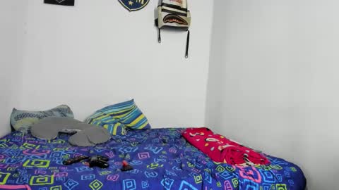 Snapshot of douglas_gallegos chatting on October 27, 2:59 am douglas_gallegos online show from October 27, 2:59 am