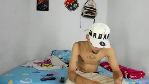 douglas_gallegos online show from December 20, 6:48 pm