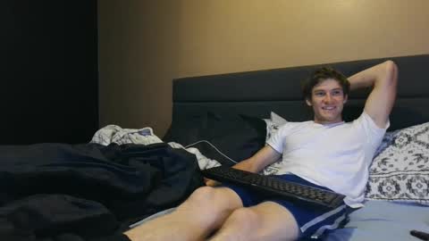 Snapshot of downforthemoney chatting on October 8, 9:12 pm downforthemoney online show from October 8, 9:12 pm