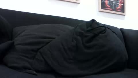 Snapshot of downrightdirtysa chatting on December 22, 7:05 am TheDevilNextDoor online show from December 22, 7:05 am