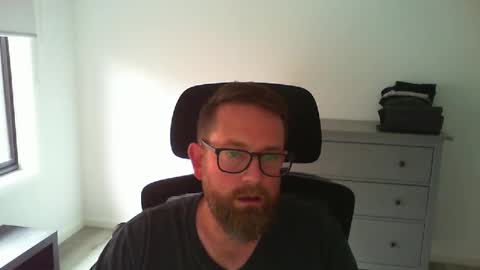 Snapshot of downunderwonder13 chatting on November 28, 4:04 am downunderwonder13 online show from November 28, 4:04 am