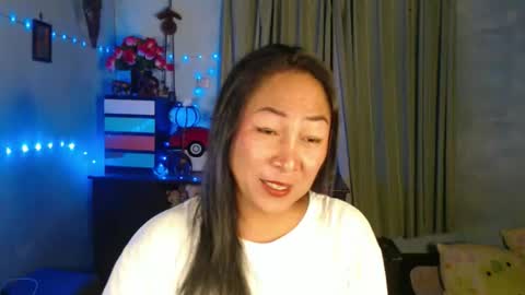 doyouwantme143 online show from April 22, 11:12 am