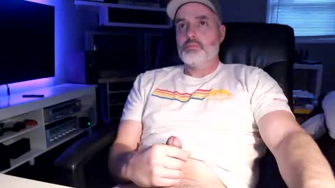 Snapshot of dr_dave20 chatting on January 1, 9:52 pm dr_dave20 online show from January 1, 9:52 pm