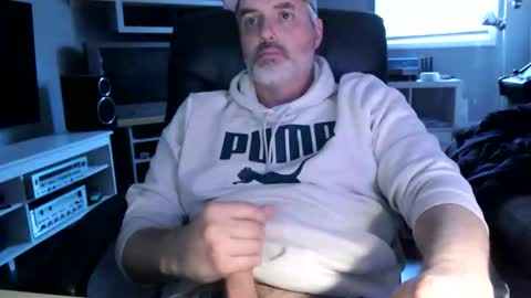 dr_dave20 online show from February 21, 6:09 pm