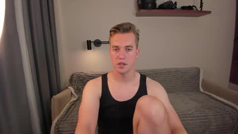 Snapshot of dr_your_dream chatting on September 12, 8:42 pm Mervin  online show from September 12, 8:42 pm