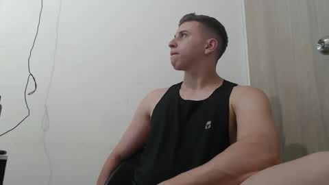 draco_boy2000 online show from December 17, 9:32 pm