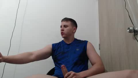 draco_boy2000 online show from January 13, 9:42 pm