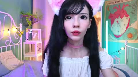 Draculaura online show from December 4, 9:02 pm