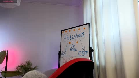 Lisbeth Salander online show from December 14, 5:35 am