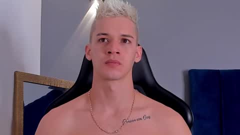 drake_carter1 online show from March 10, 11:38 pm