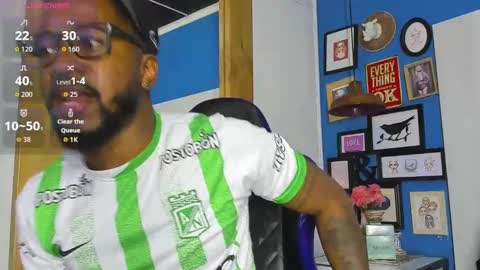 ---Drake--- online show from September 23, 9:51 pm