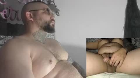 Snapshot of drake_white1 chatting on September 17, 10:39 am drake whitee Independent Model online show from September 17, 10:39 am