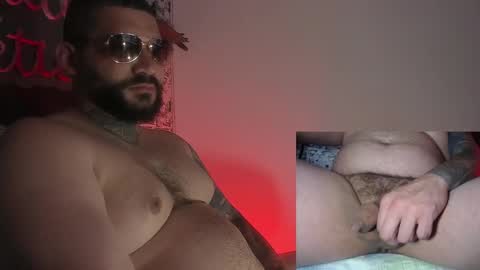 Snapshot of drake_white1 chatting on September 22, 10:50 am drake whitee Independent Model online show from September 22, 10:50 am