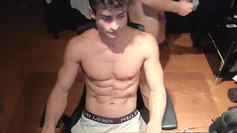 Snapshot of drakeoc chatting on December 8, 12:19 pm drakeoc online show from December 8, 12:19 pm