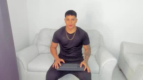 Snapshot of drakesmith01 chatting on September 13, 12:16 pm Drake Smith online show from September 13, 12:16 pm