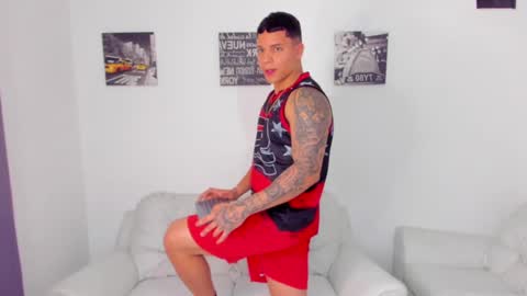 Snapshot of drakesmith01 chatting on October 6, 11:35 pm Drake Smith online show from October 6, 11:35 pm