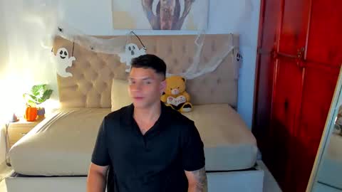 Snapshot of drakesmith01 chatting on November 2, 11:07 pm Drake Smith online show from November 2, 11:07 pm