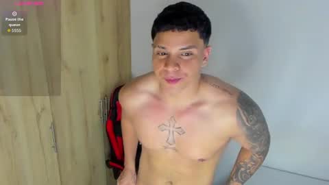 Snapshot of drakesmith02 chatting on June 16, 11:40 pm Drake Smith online show from June 16, 11:40 pm