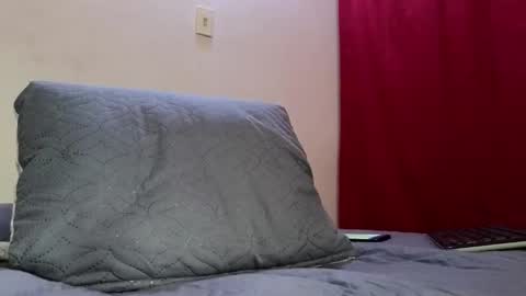 Snapshot of drakesonxx chatting on March 12, 4:35 pm Andrs  Independent Model online show from March 12, 4:35 pm