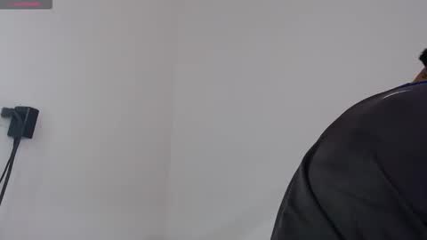 drako_monstercock online show from October 18, 6:52 pm