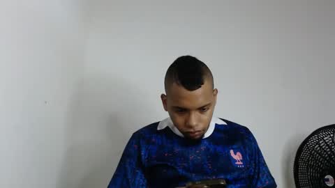 Snapshot of drako_monstercock chatting on May 1, 8:13 pm drako_monstercock online show from May 1, 8:13 pm