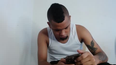 Snapshot of drako_monstercock chatting on May 24, 4:01 pm drako_monstercock online show from May 24, 4:01 pm