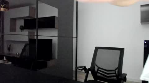 Draven A online show from January 14, 7:32 pm