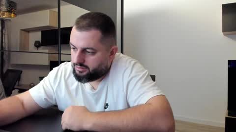 Draven A online show from February 23, 1:13 am