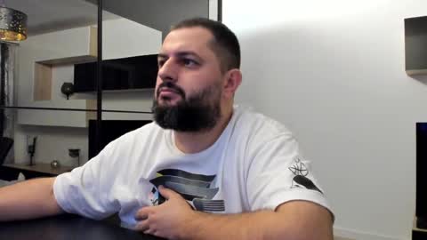 Draven A online show from March 3, 8:21 pm