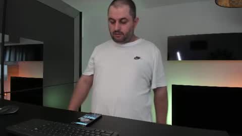 Snapshot of dravenpeak chatting on June 14, 3:03 pm DravenPeak online show from June 14, 3:03 pm
