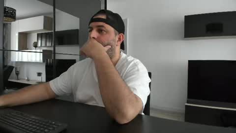 Snapshot of dravenpeak chatting on June 19, 11:36 am DravenPeak online show from June 19, 11:36 am