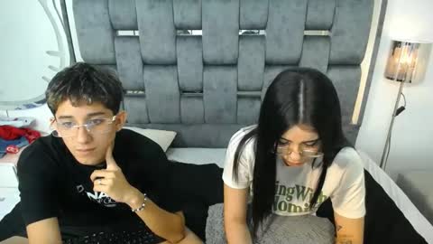 Snapshot of dravith_and_valery chatting on January 29, 5:09 am -- nicolle and jhon -- online show from January 29, 5:09 am