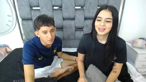 Snapshot of dravith_and_valery chatting on February 1, 4:03 am -- nicolle and jhon -- online show from February 1, 4:03 am