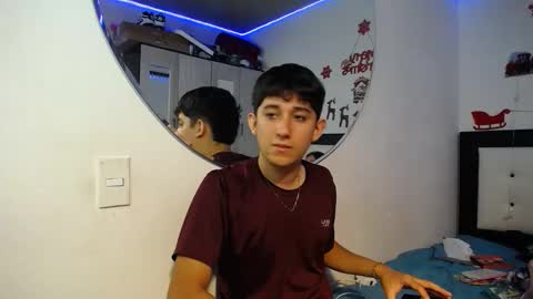 Snapshot of dravith_and_valery chatting on December 20, 4:19 am -- nicolle and jhon -- online show from December 20, 4:19 am