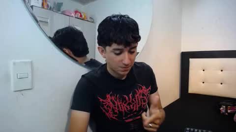 Snapshot of dravith_and_valery chatting on February 2, 11:53 am -- nicolle and jhon -- online show from February 2, 11:53 am