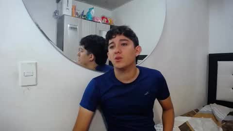 Snapshot of dravith_and_valery chatting on February 6, 7:23 am -- nicolle and jhon -- online show from February 6, 7:23 am