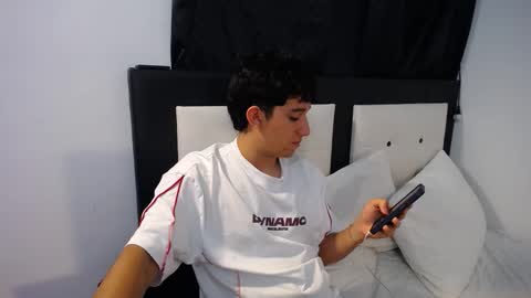 Snapshot of dravith_and_valery chatting on February 16, 3:57 am -- nicolle and jhon -- online show from February 16, 3:57 am