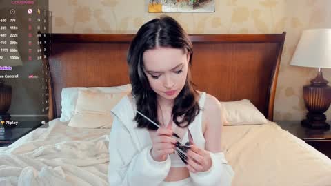 Hi Im Monika Welcome to my room online show from October 13, 7:47 pm