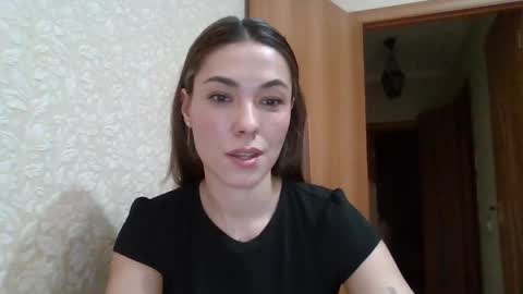 dream_petal_ online show from April 7, 3:34 pm