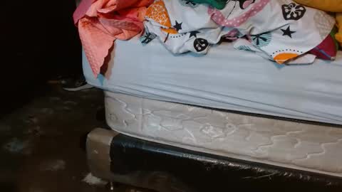 Snapshot of dream_real chatting on May 12, 10:34 am dreamreal online show from May 12, 10:34 am