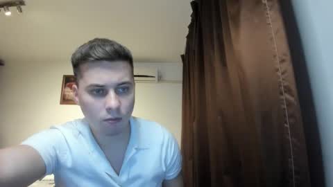 Johnny online show from December 4, 4:38 pm