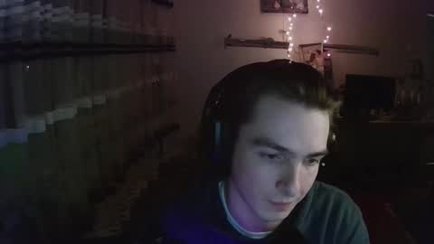 dreamerguy07 online show from February 25, 7:45 pm