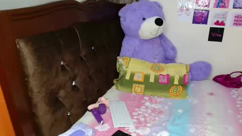 Dreameyes online show from February 20, 6:41 pm