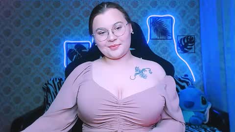 Snapshot of dreamforyoue2 chatting on November 4, 8:52 pm dreamforyoue2 online show from November 4, 8:52 pm