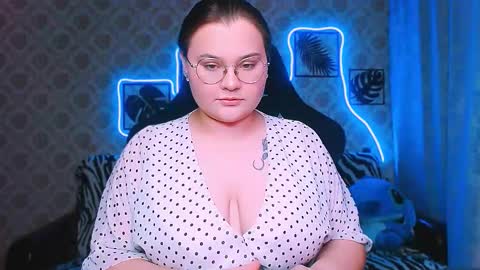 Snapshot of dreamforyoue2 chatting on November 5, 8:20 pm dreamforyoue2 online show from November 5, 8:20 pm