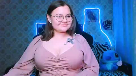 Snapshot of dreamforyoue2 chatting on November 6, 7:59 pm dreamforyoue2 online show from November 6, 7:59 pm