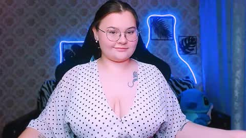 Snapshot of dreamforyoue2 chatting on November 8, 8:07 pm dreamforyoue2 online show from November 8, 8:07 pm